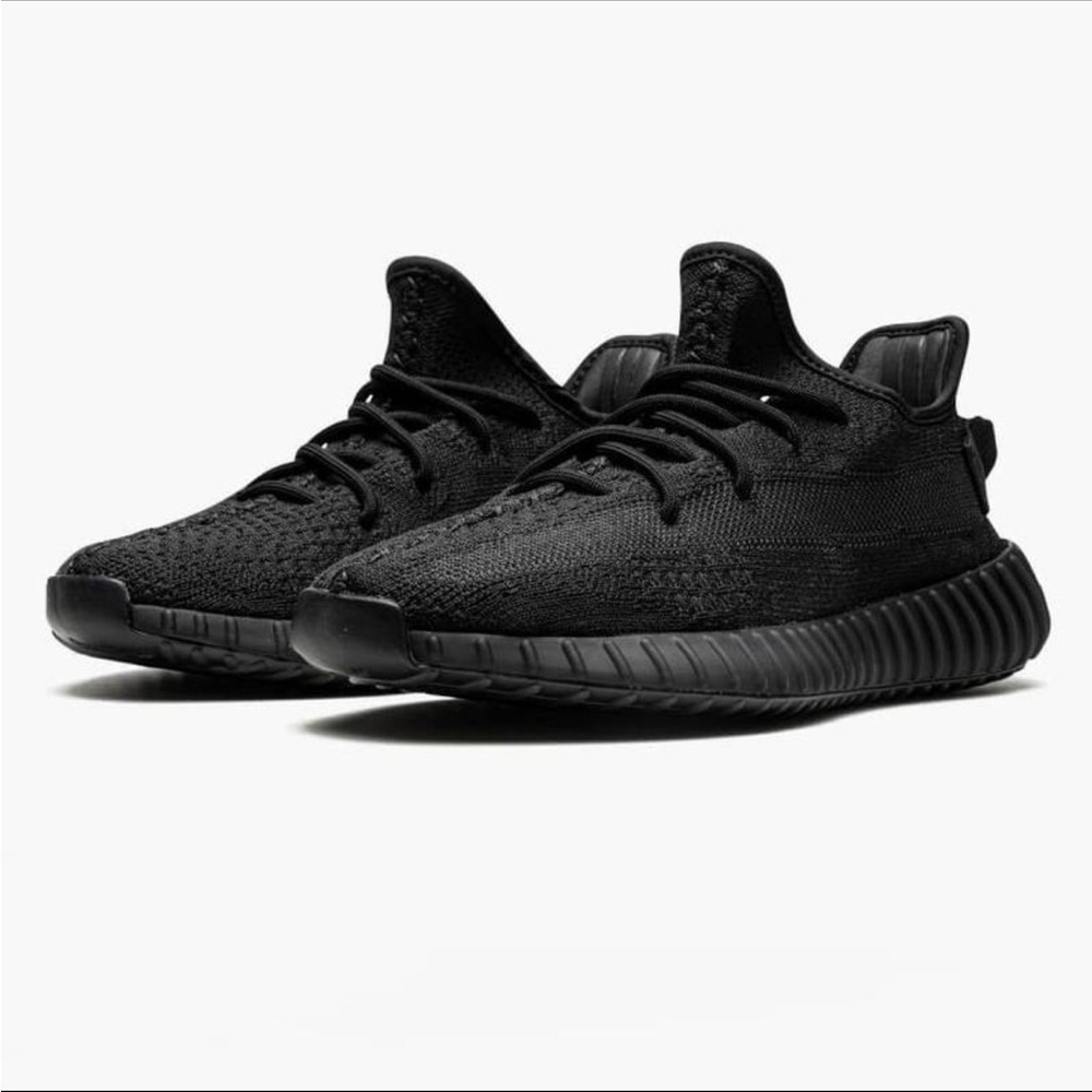 Adidas Yeezy Boost 350 V2 Black Non-Reflective FU9006 – Size 4.5W